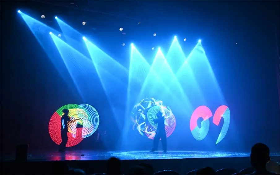 https://cdn.intickets.ru/sites/default/files/gallery_image/923494f5-443caff3-55b0a7a7.jpg