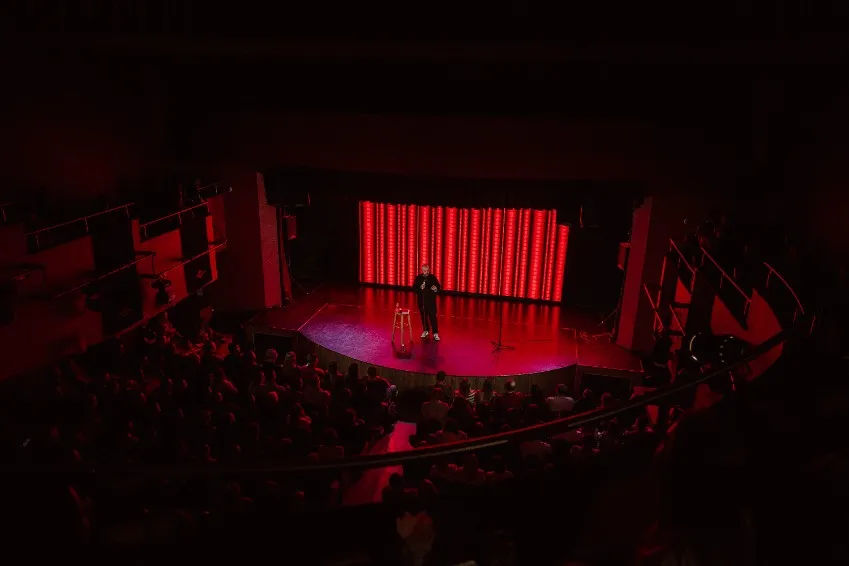 https://cdn.intickets.ru/sites/default/files/gallery_image/9896979f-449d87f9-482487c6.jpg