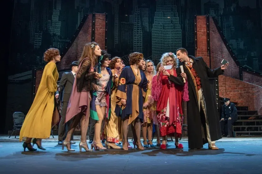 https://cdn.intickets.ru/sites/default/files/gallery_image/59eca83c-481dbf0d-c96f7833.jpg