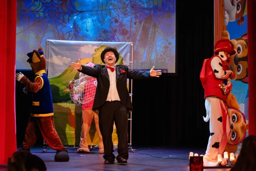 https://cdn.intickets.ru/sites/default/files/gallery_image/b665425d-497cb256-7c78c543.jpg
