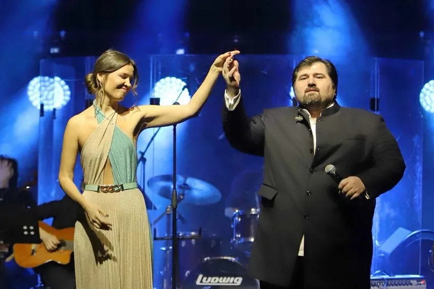 https://cdn.intickets.ru/sites/default/files/gallery_image/35ee9ab6-449cb9f5-8686ae94.jpg