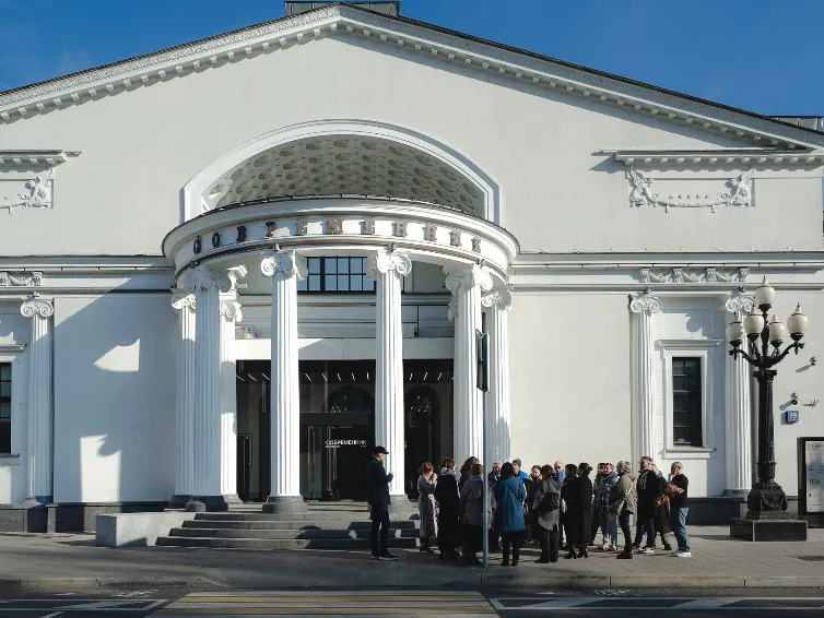 https://cdn.intickets.ru/sites/default/files/gallery_image/e4088921-4014b43d-0d5caaae.jpg