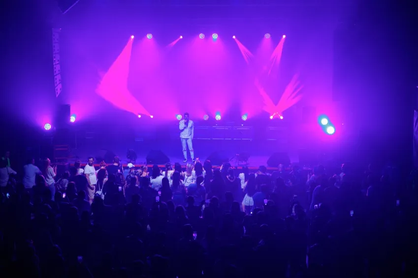https://cdn.intickets.ru/sites/default/files/gallery_image/bfbaf699-46f18d6e-268cf06b.jpg