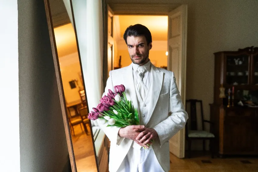 https://cdn.intickets.ru/sites/default/files/gallery_image/8e769299-494f96e3-ba260762.jpg