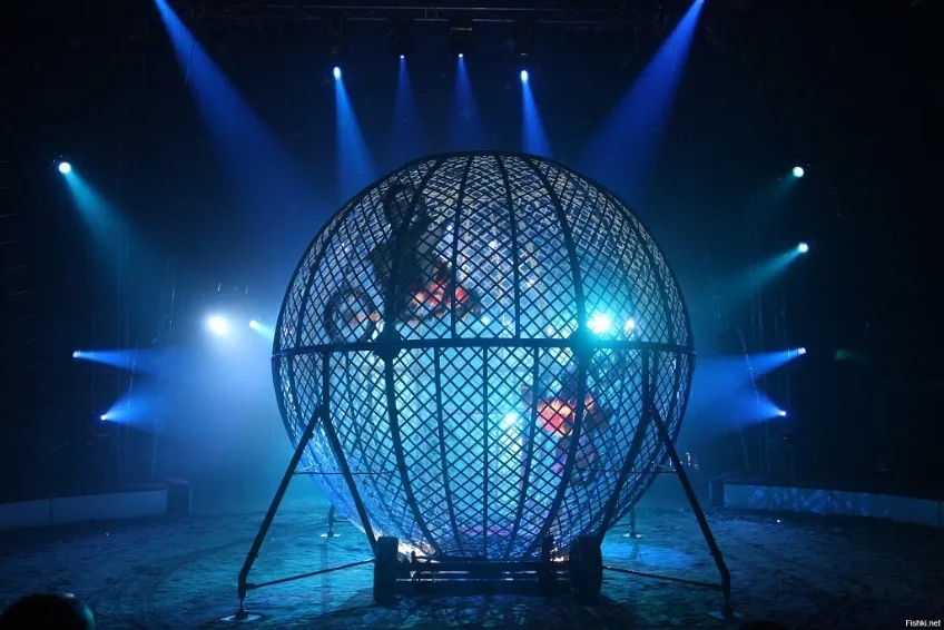 https://cdn.intickets.ru/sites/default/files/gallery_image/01e685e0-4dc2bcca-e6108b2f.jpg