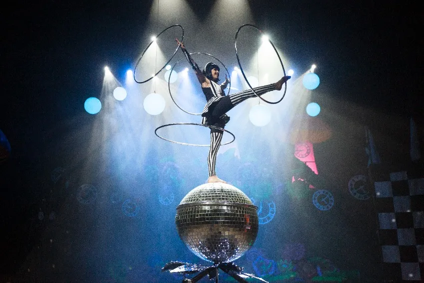 https://cdn.intickets.ru/sites/default/files/gallery_image/ec0e2030-4128a025-5b63c75d.jpg