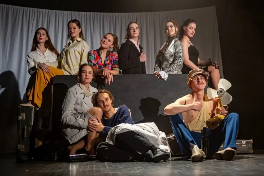https://cdn.intickets.ru/sites/default/files/gallery_image/549e6c88-4506b0a7-e55ea5ed.jpg