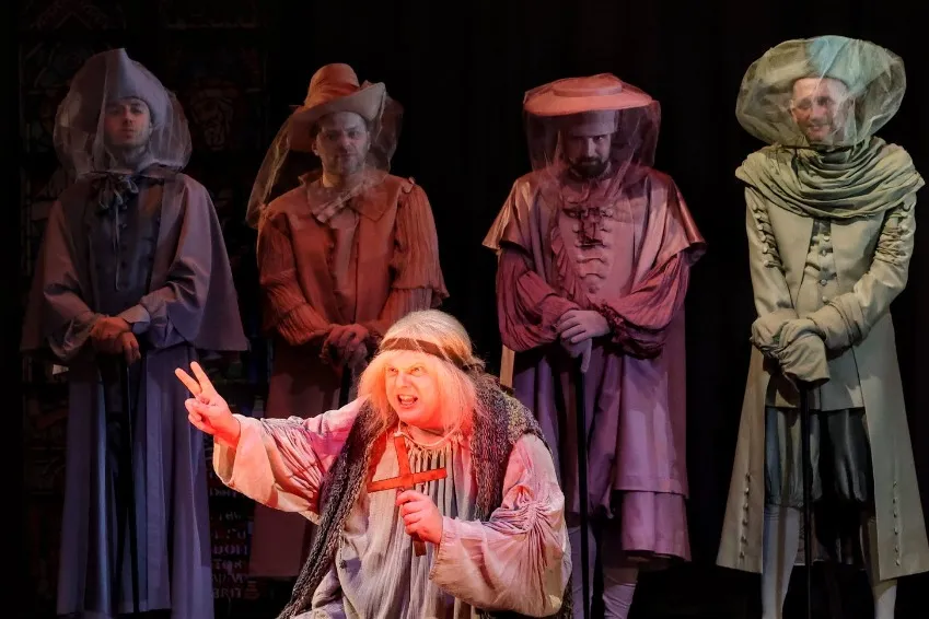https://cdn.intickets.ru/sites/default/files/gallery_image/c5010178-4e778919-5d7716f8.jpg