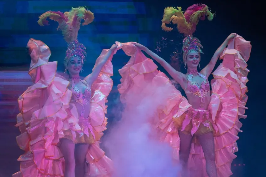 https://cdn.intickets.ru/sites/default/files/gallery_image/7a1898e2-4f72aeb7-0395166e.jpg