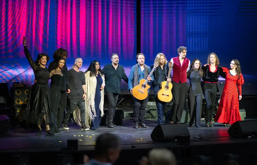 https://cdn.intickets.ru/sites/default/files/gallery_image/2bd6d9d1-4c97821b-568b8899.jpg