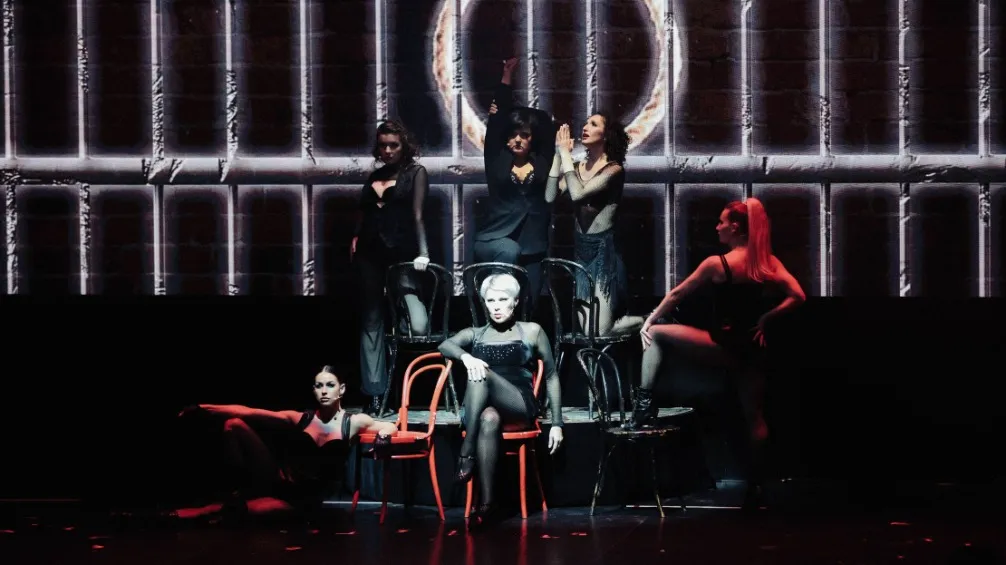 https://cdn.intickets.ru/sites/default/files/gallery_image/b1f2182d-4e62bcc1-f48d3537.jpg