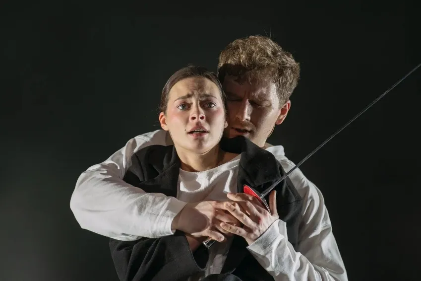 https://cdn.intickets.ru/sites/default/files/gallery_image/dcff2f13-40578b79-1e573517.jpg