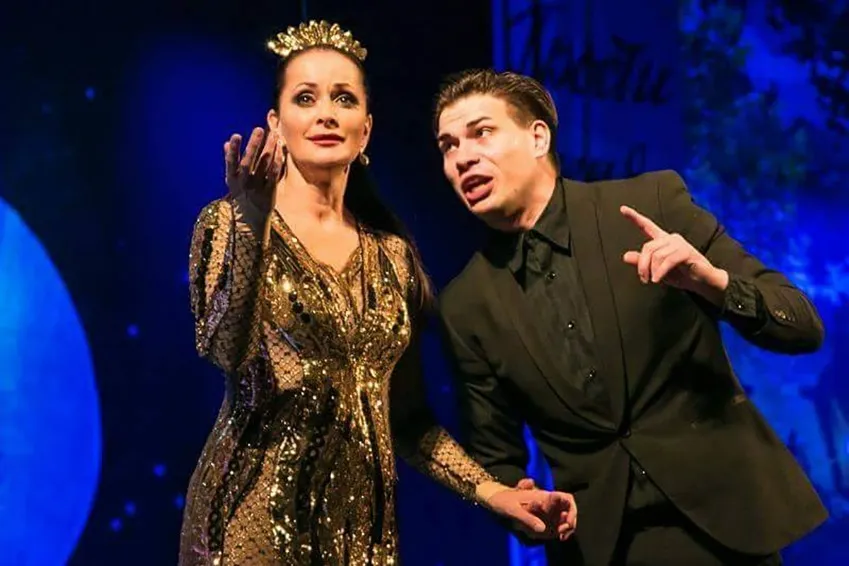 https://cdn.intickets.ru/sites/default/files/gallery_image/afddba24-4398b032-f10b625c.jpg