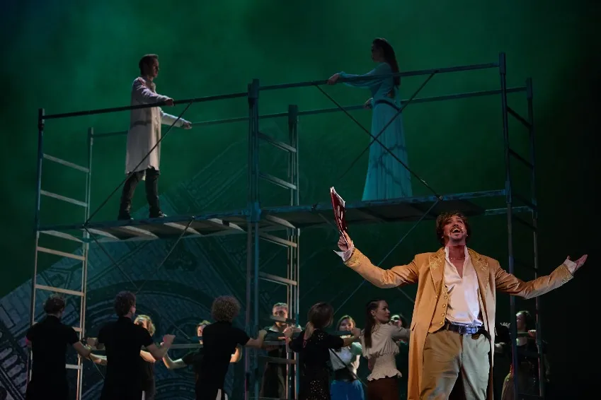 https://cdn.intickets.ru/sites/default/files/gallery_image/310500a5-4393bb0c-83f66257.jpg