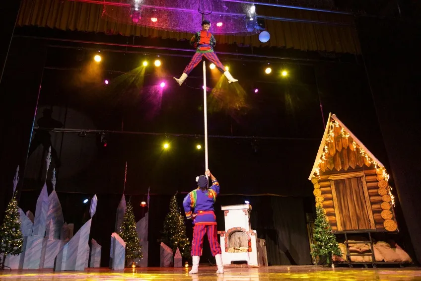 https://cdn.intickets.ru/sites/default/files/gallery_image/6cf893dc-4d49a6df-ded2b6e7.jpg
