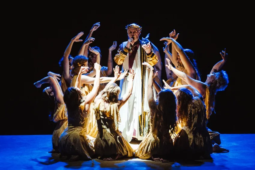 https://cdn.intickets.ru/sites/default/files/gallery_image/3c2457de-4e168d4d-3993721e.jpg