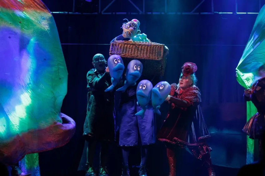 https://cdn.intickets.ru/sites/default/files/gallery_image/e801205f-4c52871a-cf9e776c.jpg