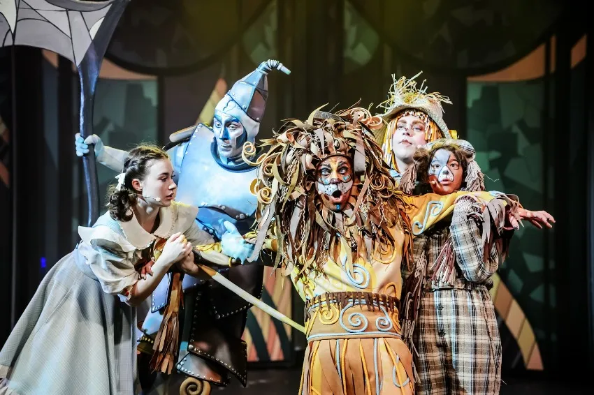 https://cdn.intickets.ru/sites/default/files/gallery_image/aee4730e-4d958ae4-a3171571.jpg