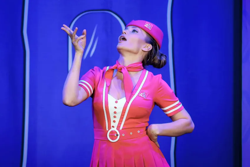https://cdn.intickets.ru/sites/default/files/gallery_image/ed701ecc-4ccdb1cb-67d664b4.jpg