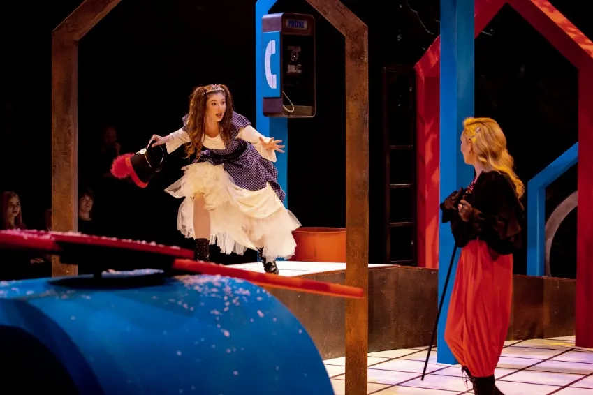 https://cdn.intickets.ru/sites/default/files/gallery_image/95155a7b-4438a1ba-a57efcce.jpg