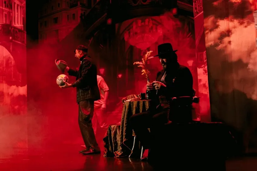 https://cdn.intickets.ru/sites/default/files/gallery_image/95e3cccb-4e0ca742-2720250e.jpg