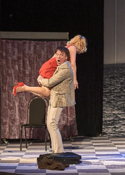 https://cdn.intickets.ru/sites/default/files/gallery_image/a996448e-45ddac63-a4829548.jpg