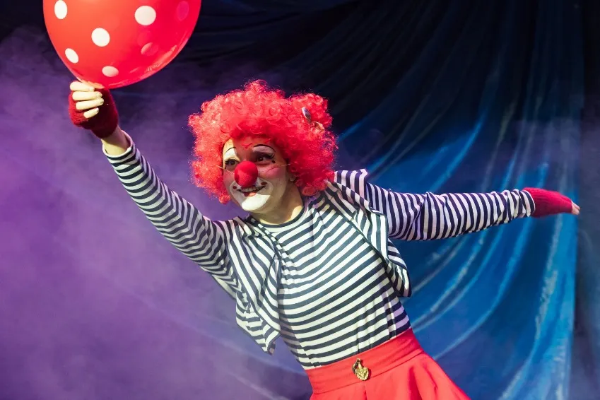 https://cdn.intickets.ru/sites/default/files/gallery_image/33b2ccb0-4b0d8232-cfdafa6a.jpg