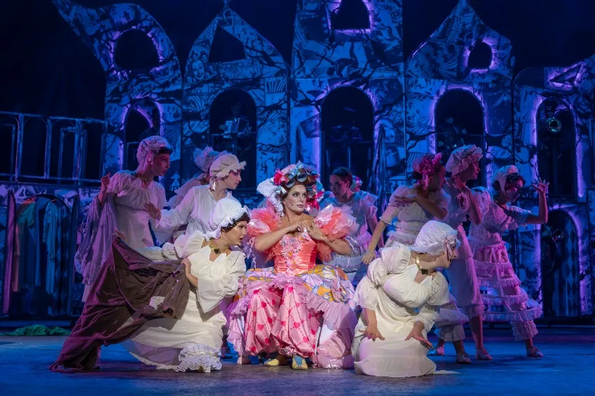 https://cdn.intickets.ru/sites/default/files/gallery_image/6c3a94dd-4dc79a7f-3aff0e17.jpg