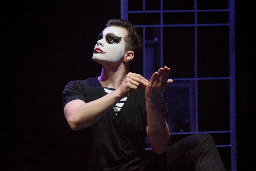 https://cdn.intickets.ru/sites/default/files/gallery_image/bc40e8ca-4f18bd81-49ebd2a3.jpg