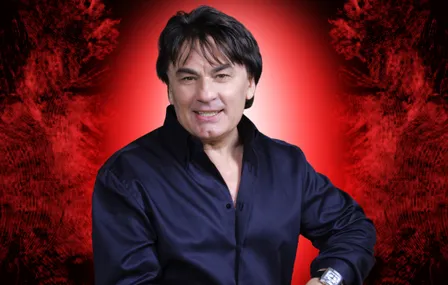Александр Серов