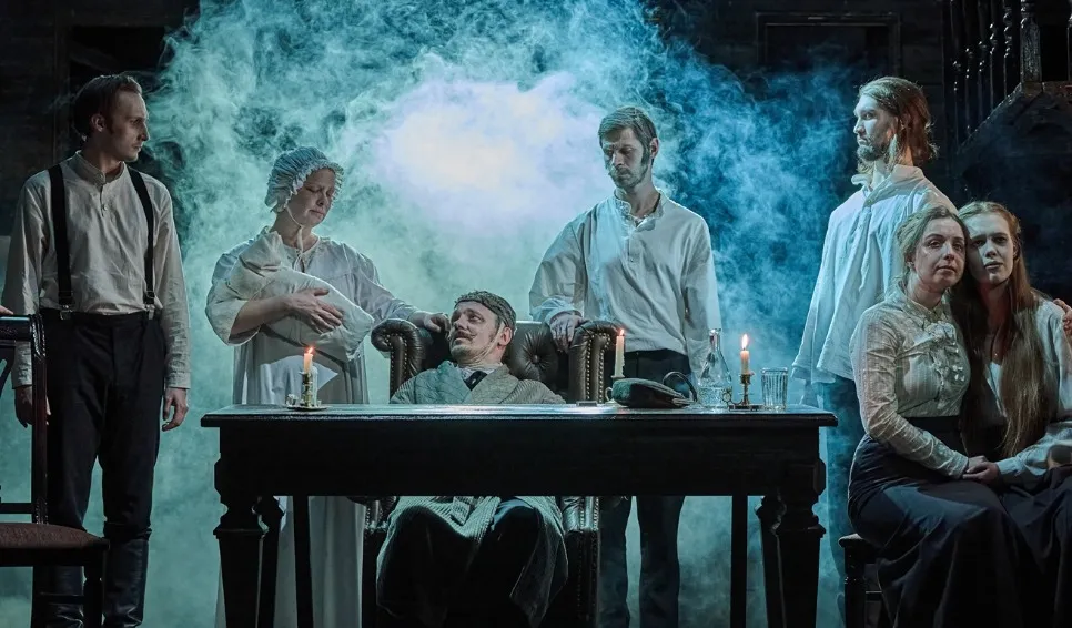 https://cdn.intickets.ru/sites/default/files/gallery_image/b4925952-47d38a4c-d537e3f6.jpg