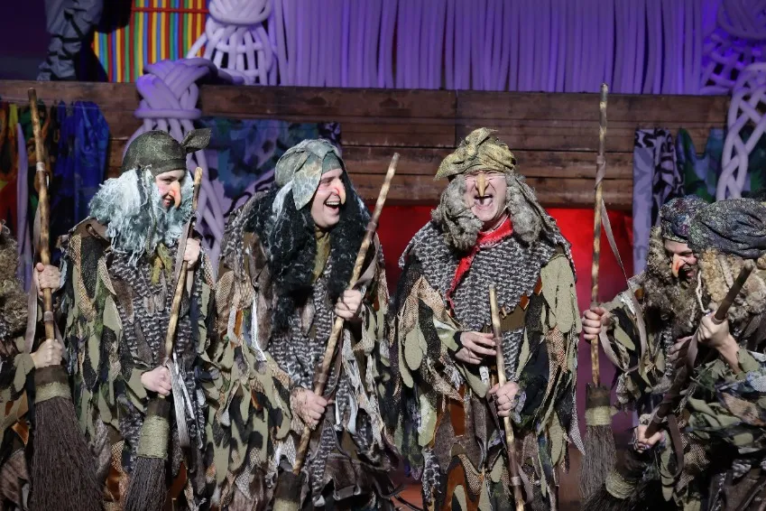 https://cdn.intickets.ru/sites/default/files/gallery_image/342e0da2-49c4aa76-1cd5460c.jpg
