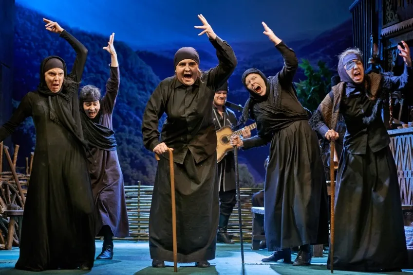 https://cdn.intickets.ru/sites/default/files/gallery_image/98e2e7f6-478facc8-40c66ec8.jpg