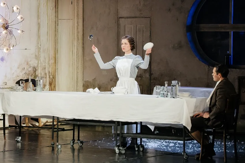 https://cdn.intickets.ru/sites/default/files/gallery_image/acced883-4898a123-ba10d7c6.jpg