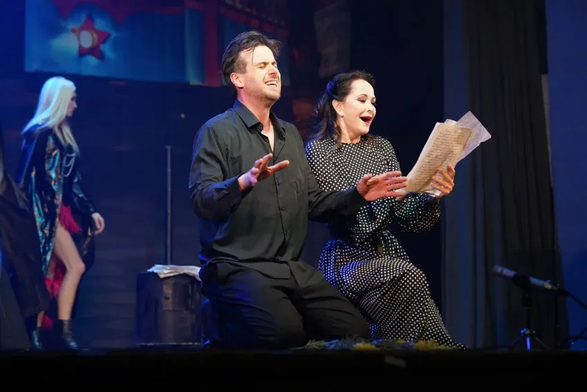 https://cdn.intickets.ru/sites/default/files/gallery_image/74389d83-475cbc5d-783dceb1.jpg