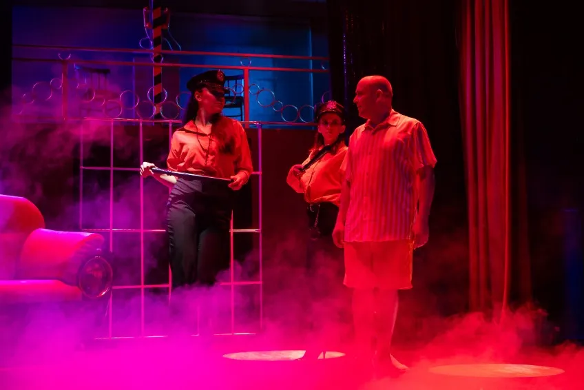 https://cdn.intickets.ru/sites/default/files/gallery_image/387935ea-4bd4bb1a-f0f01714.jpg