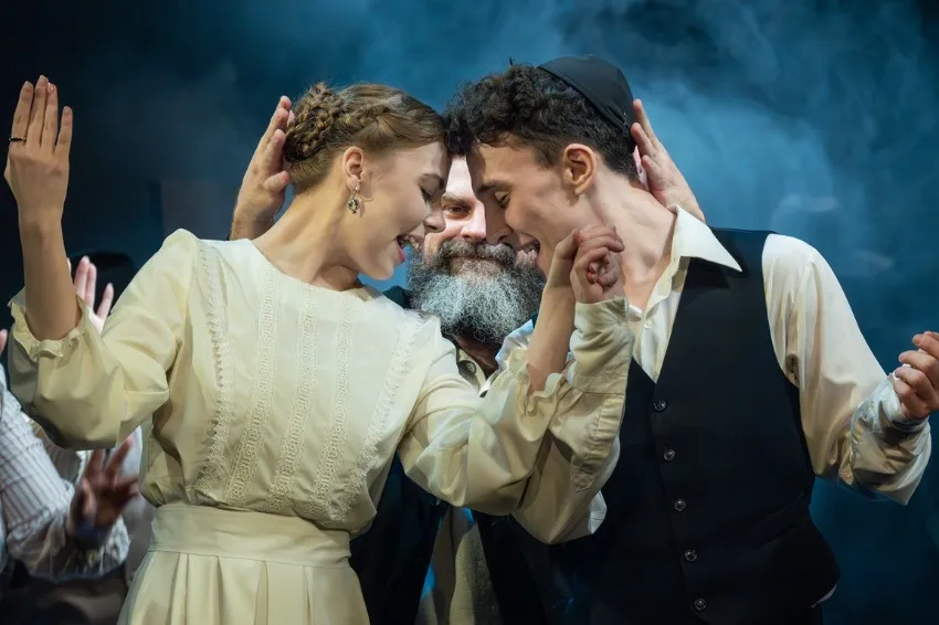 https://cdn.intickets.ru/sites/default/files/gallery_image/43cf79e0-44a48800-7385f778.jpg