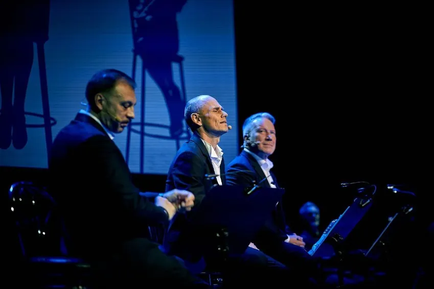 https://cdn.intickets.ru/sites/default/files/gallery_image/3b4f6d87-46b8b4ce-a3c50612.jpg