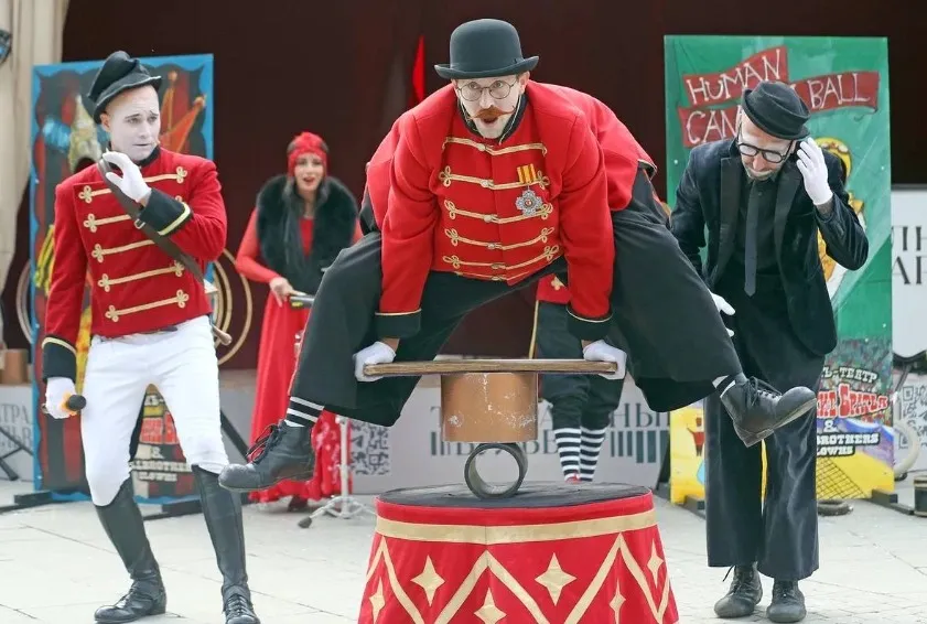 https://cdn.intickets.ru/sites/default/files/gallery_image/b2da813f-47f789d9-d2d20436.jpg