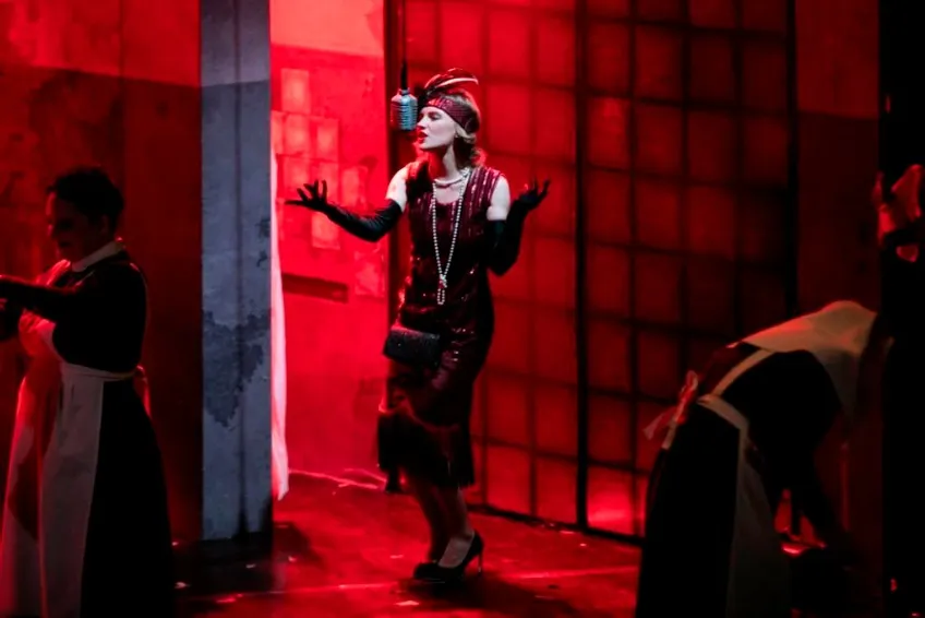 https://cdn.intickets.ru/sites/default/files/gallery_image/a71eca00-4136af71-f202ee86.jpg
