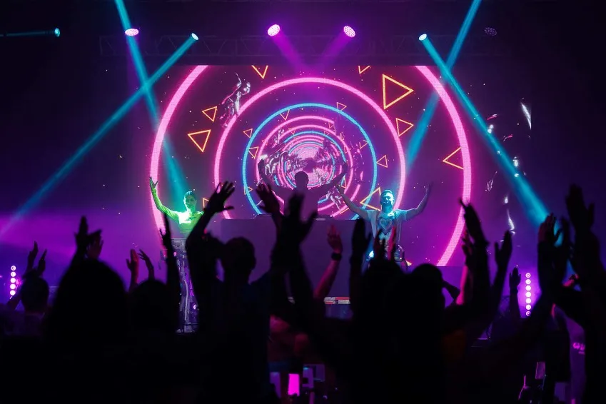 https://cdn.intickets.ru/sites/default/files/gallery_image/44317325-43fd9821-4d4e1640.jpg