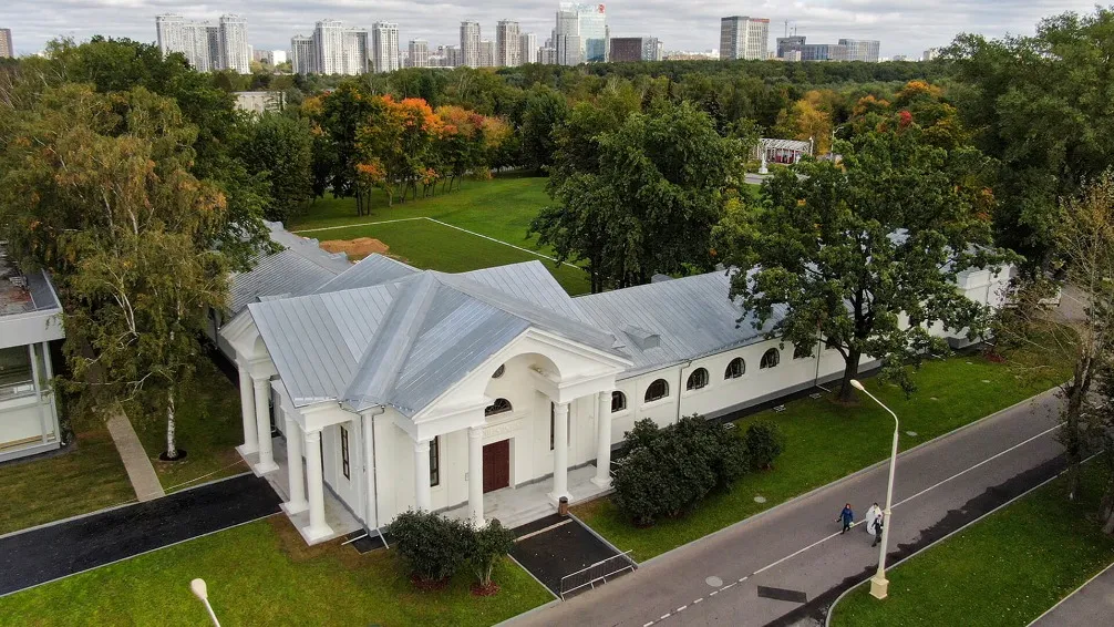 https://cdn.intickets.ru/sites/default/files/gallery_image/a8e3cf22-487686ea-eb5cb12c.jpg