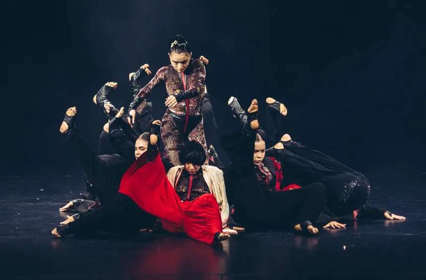 https://cdn.intickets.ru/sites/default/files/gallery_image/7c80118e-420c893f-4c0ffd6e.jpg