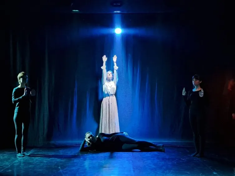 https://cdn.intickets.ru/sites/default/files/gallery_image/70cb1019-4b018687-1b0ce560.jpg