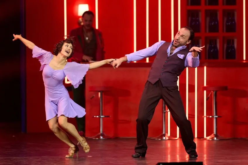 https://cdn.intickets.ru/sites/default/files/gallery_image/f0a88580-44e8b733-58fd5700.jpg